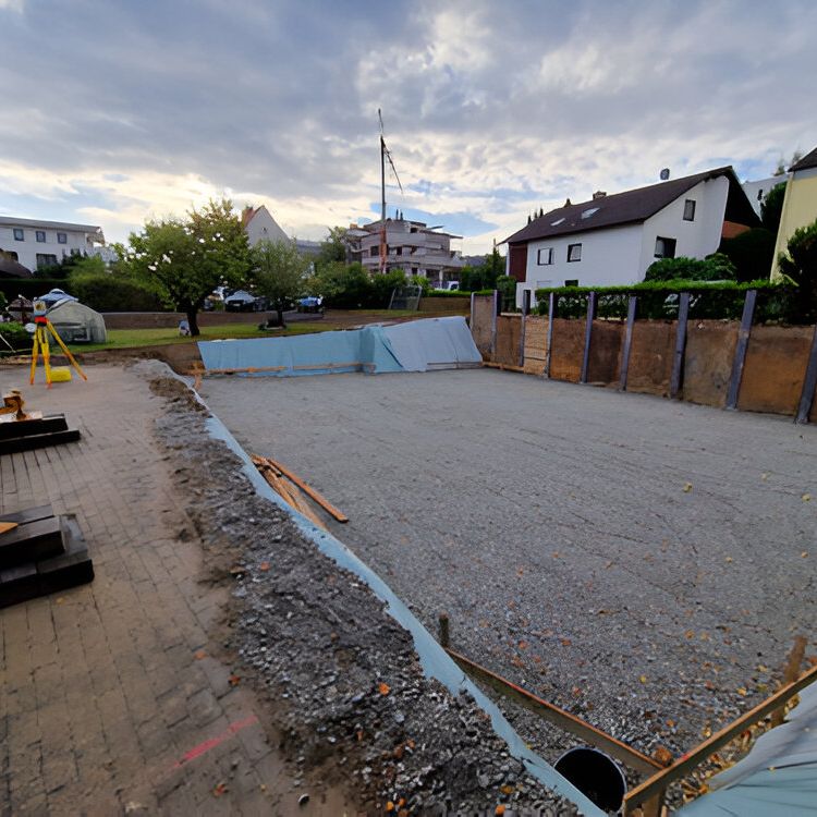 Fertige Baugrube mit Verbau als Böschungssicherung